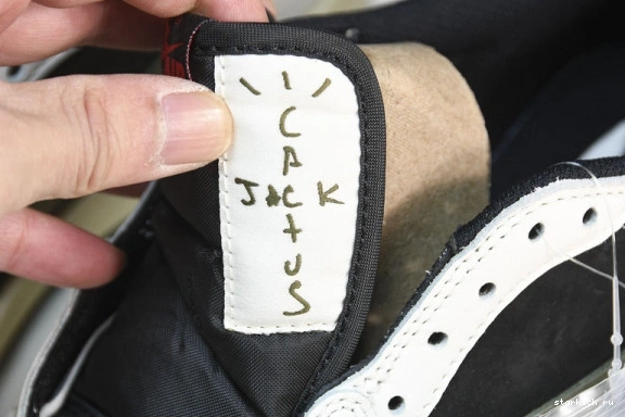 OG Scott DZ4137-106 1 Travis Olive Low Jordan SP Retro 0423